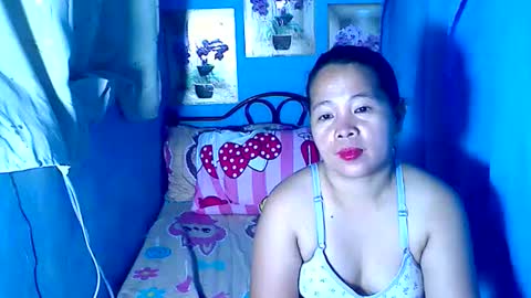 lady_in_bed69 online show from July 5, 10:59 pm