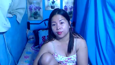 lady_in_bed69 online show from July 21, 11:05 pm