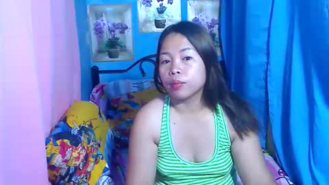 lady_in_bed69 online show from July 25, 10:17 pm