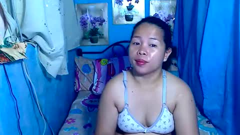 lady_in_bed69 online show from July 7, 10:56 pm