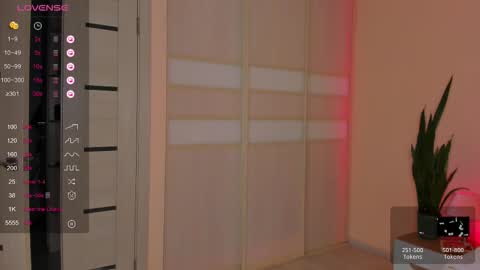 Krissy online show from October 4, 11:16 am