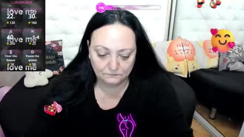 Snapshot of lady_lauren chatting on February 15, 6:12 am lady lauren online show from February 15, 6:12 am