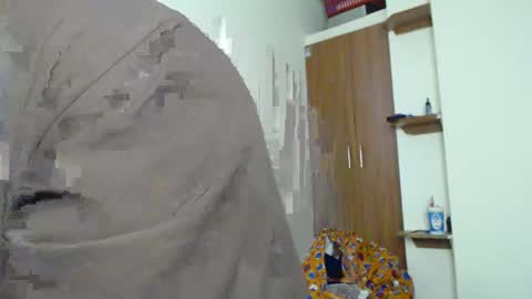 Snapshot of lady_twerky chatting on February 11, 9:42 am Maya online show from February 11, 9:42 am