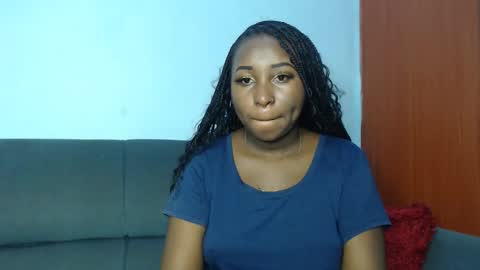 Snapshot of lady_twerky chatting on December 24, 7:00 pm Maya online show from December 24, 7:00 pm