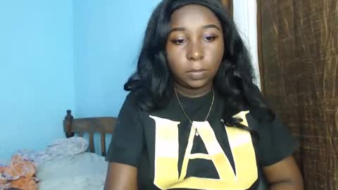 Snapshot of lady_twerky chatting on January 15, 2:24 pm Maya online show from January 15, 2:24 pm