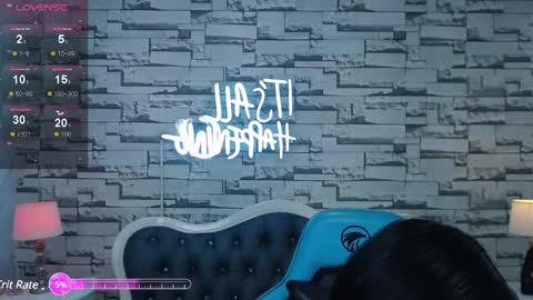 Snapshot of lady_violet_bridgerton_a chatting on December 15, 10:15 pm Lady Violet Bridgerton online show from December 15, 10:15 pm