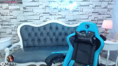 Snapshot of lady_violet_bridgerton_a chatting on March 3, 9:56 pm Lady Violet Bridgerton online show from March 3, 9:56 pm