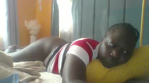 lindah32 online show from December 23, 7:56 am