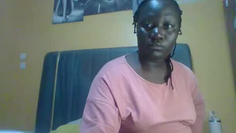 lindah32 online show from June 7, 11:22 pm