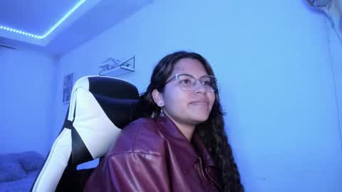  Lady  online show from March 2, 3:28 am