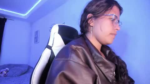  Lady  online show from February 3, 6:40 am