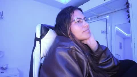  Lady  online show from July 7, 6:47 am