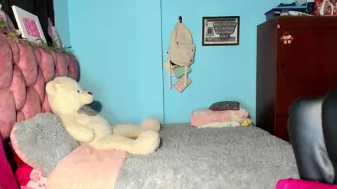 leidy daniela online show from December 3, 2:23 am