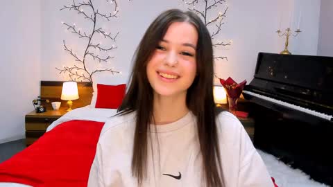 Snapshot of ladyofcandy chatting on February 6, 9:28 pm Amelia online show from February 6, 9:28 pm
