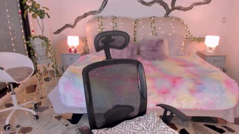 Lady  online show from November 28, 5:32 am