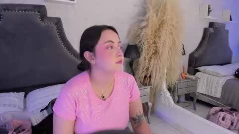Lady  online show from July 25, 5:25 am