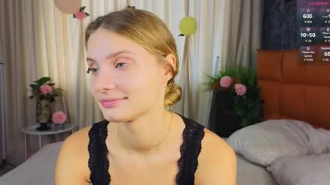 Lilia online show from October 2, 7:13 am