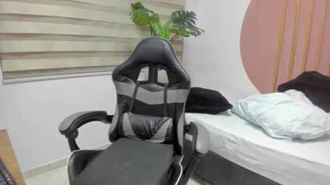 L A I A online show from January 16, 12:34 pm