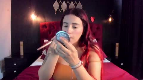 Laia  online show from May 7, 11:58 am