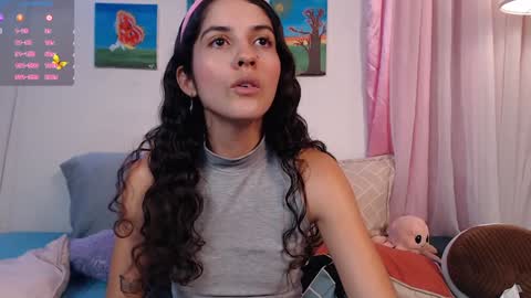 Snapshot of lailypink chatting on January 20, 2:01 am samanta online show from January 20, 2:01 am