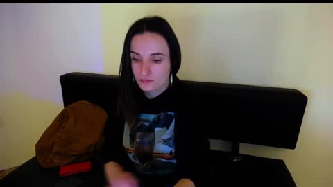 Snapshot of laimapinch_ chatting on December 19, 1:29 pm Laima online show from December 19, 1:29 pm