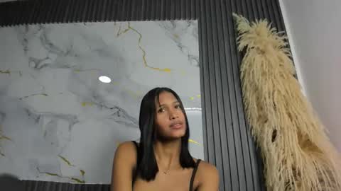 laly_skinny online show from October 21, 2:21 pm