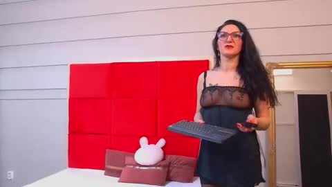 LanaBanner online show from December 3, 7:22 am