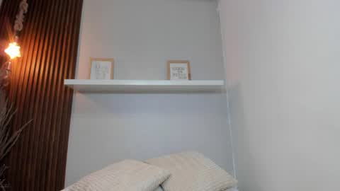 Lana     igauroraaaaaaaaa 1 online show from July 15, 12:37 am