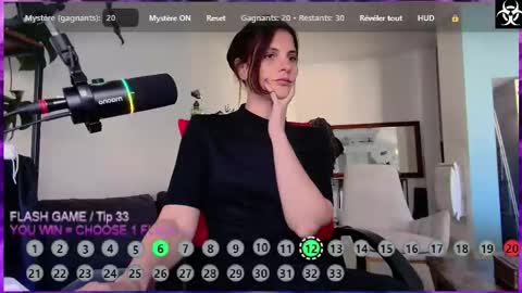 Snapshot of lana_the_virus chatting on September 30, 12:33 pm Lana The Virus online show from September 30, 12:33 pm