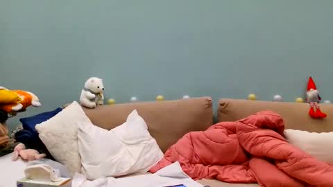 Lana online show from April 5, 1:43 pm