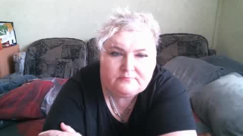 lanacat555 online show from March 11, 10:40 am