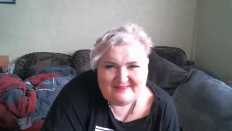 lanacat555 online show from March 3, 10:10 am