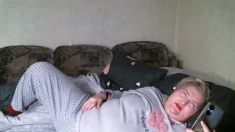 lanacat555 online show from March 3, 6:36 pm