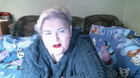 lanacat555 online show from January 11, 7:30 pm