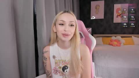 Lana online show from March 3, 7:25 am