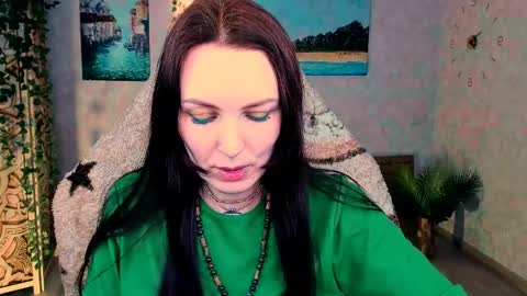 Lana Radiance online show from April 29, 5:30 pm