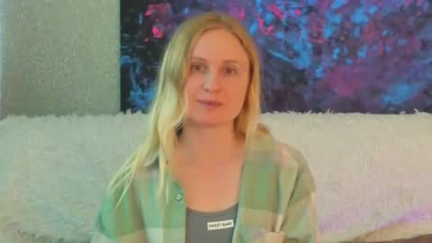 LanaviSmith online show from June 16, 6:14 am