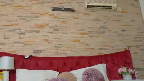 Lanna online show from March 13, 9:27 pm