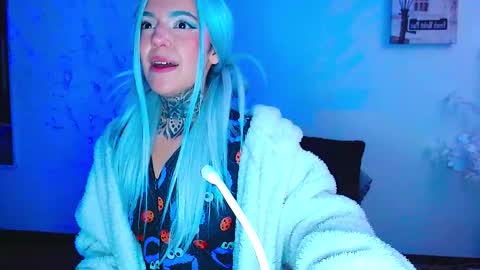 LANNIE   online show from September 9, 5:02 pm