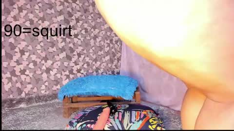 lapeligrosa_ online show from June 15, 2:06 pm
