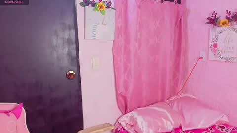 LARA online show from April 29, 7:41 pm