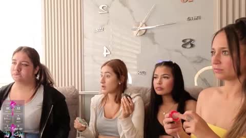 lara_as online show from November 5, 2:55 pm