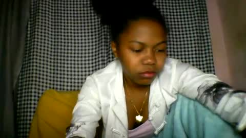 lara_belle online show from July 24, 5:38 am