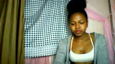 lara_belle online show from June 29, 10:15 am