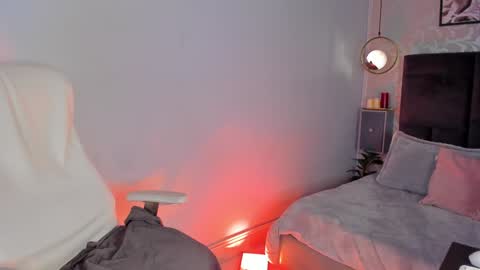 Lara online show from February 7, 9:58 pm