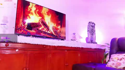 Hello Guys I am Lara Giraldo  WELCOME To my room online show from May 5, 12:02 am
