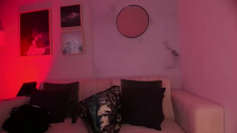 Lara Madisson online show from November 8, 5:45 am