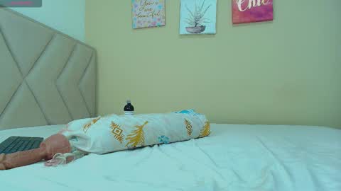 Laura online show from October 29, 12:48 am