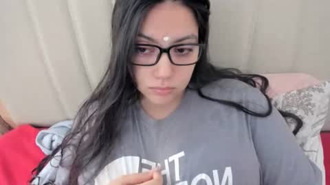 lara online show from February 8, 2:32 pm