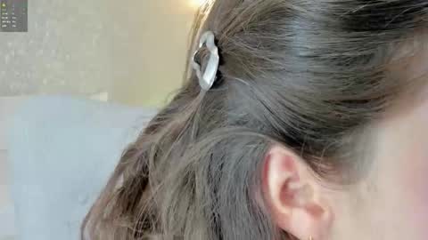 Lara  online show from December 17, 1:04 pm